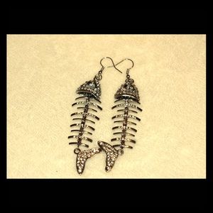 Earrings fish silver